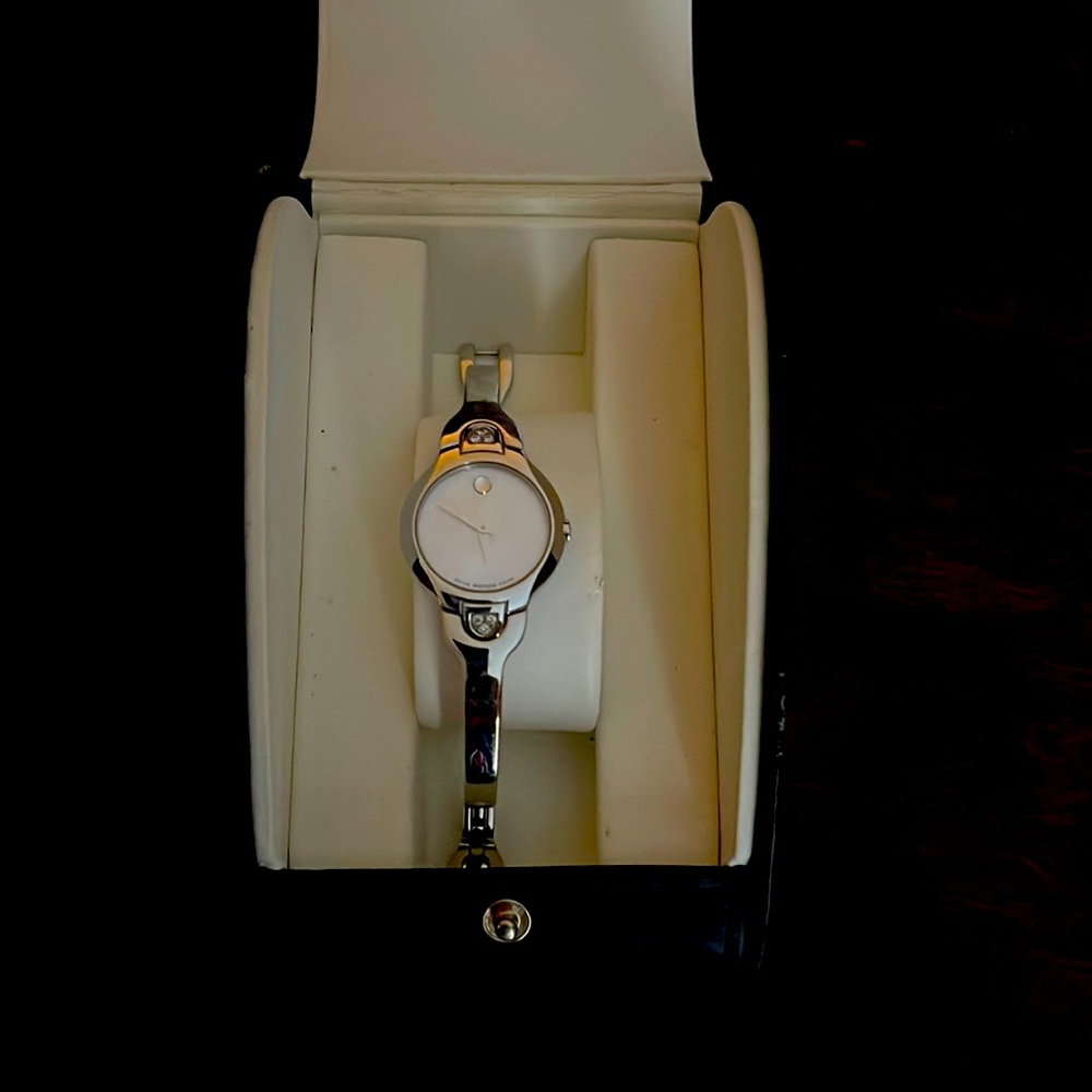 Movado watch for women in silver with 6 small diamonds